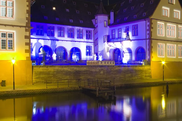 Edifício de luz a cores em strassbourg — Fotografia de Stock