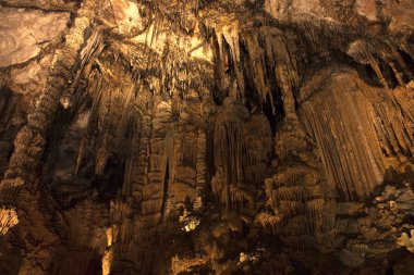 stalagtites ve sarkıt