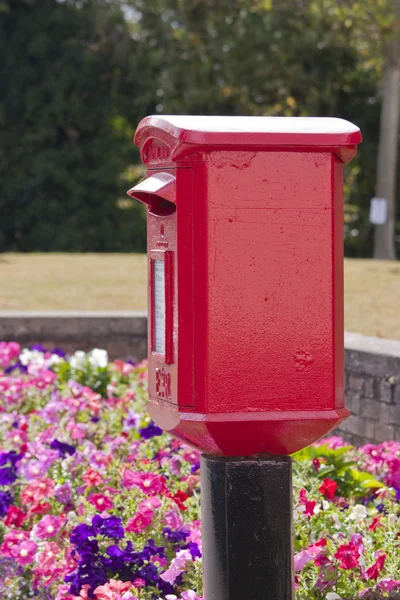 Kırmızı mesaj kutusu — Stok fotoğraf