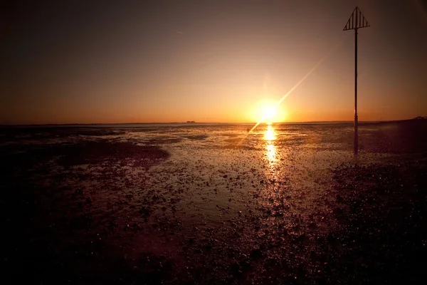 Zachód słońca na wyspie mersea island w essex — Zdjęcie stockowe