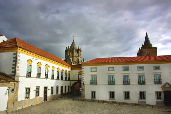 Náměstí v Evoře, Portugalsko. — Stock fotografie