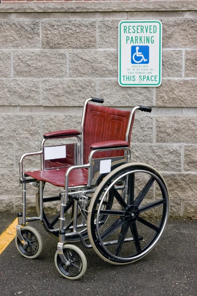Χώρος στάθμευσης αναπηρίας — Φωτογραφία Αρχείου