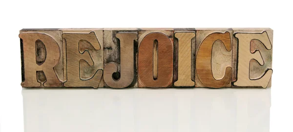 Regocíjate en tipografía tipo madera — Foto de Stock