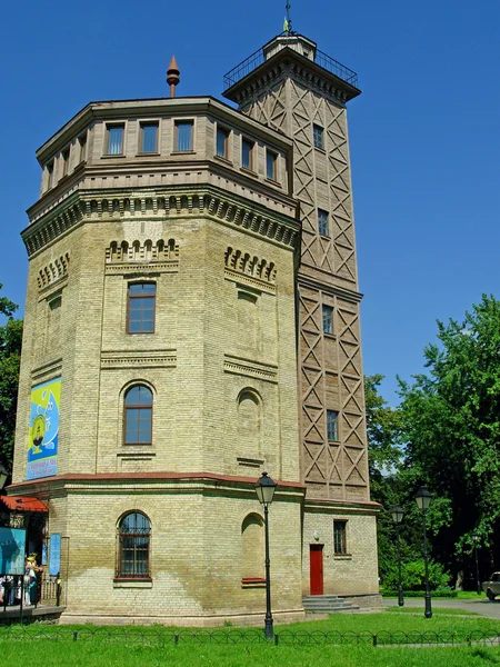 Torre de água velha — Fotografia de Stock
