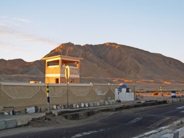 Arap çölü, check point