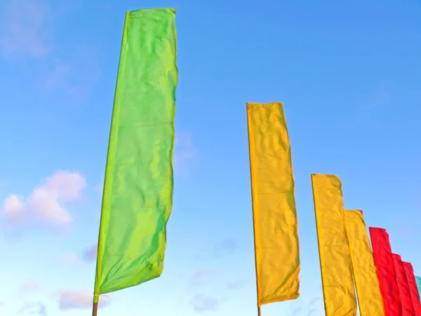 Barevné vlajky — Stock fotografie