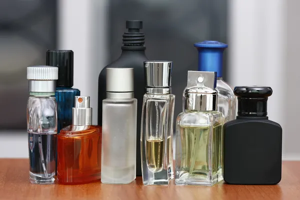 Parfémy a vůně láhve — Stock fotografie
