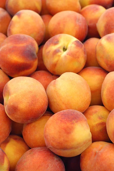 Персики — стоковое фото