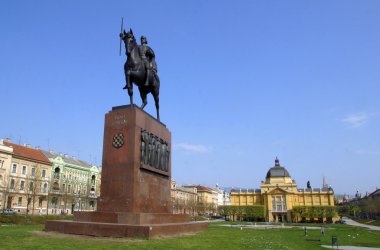 Statue of king Tomislav clipart