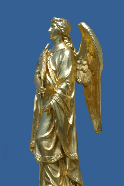 Golden statue of angel, Zagreb cathedral — Stock Photo, Image