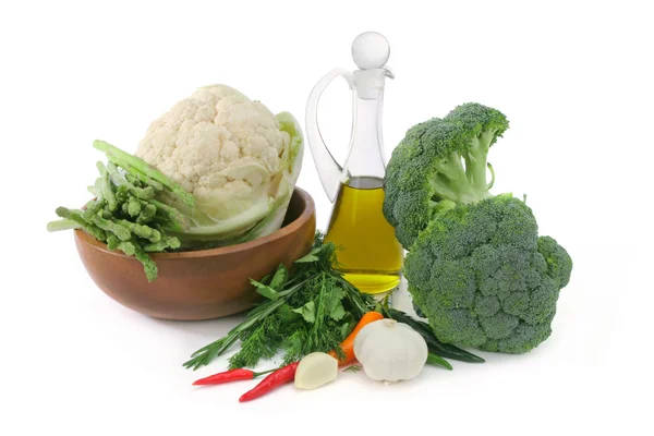 Zöldségek, fűszerek és olívaolaj — Stock Fotó