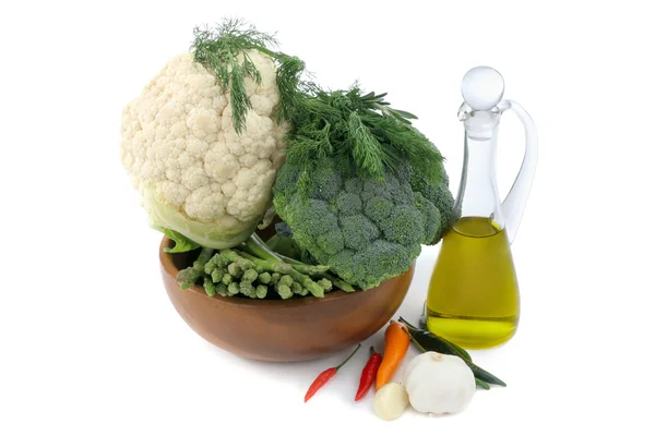 Zöldségek, fűszerek és olívaolaj — Stock Fotó