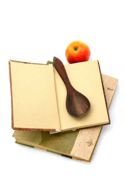 Kookboek en lepel — Stockfoto
