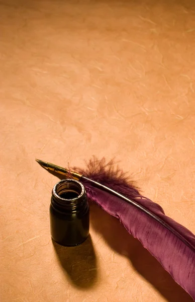 Quill, inkwell and place for letter — Stock Photo, Image