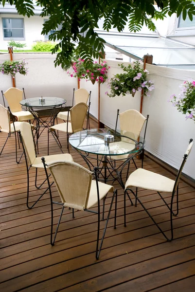 Sommercafé-Terrasse — Stockfoto