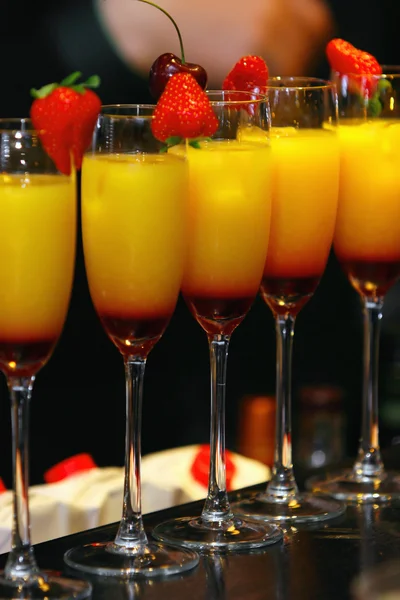 Serving cocktails. Tequila Sunrise. — Stock Photo, Image