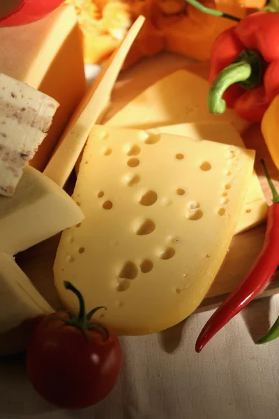 Сыр и овощи — стоковое фото