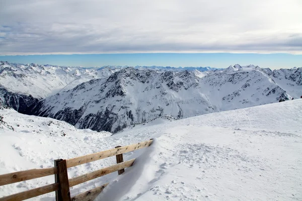 De bergen van de Alpen — Stockfoto