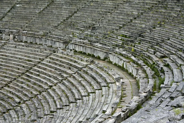 Sedili in pietra nel teatro greco antico — Foto Stock