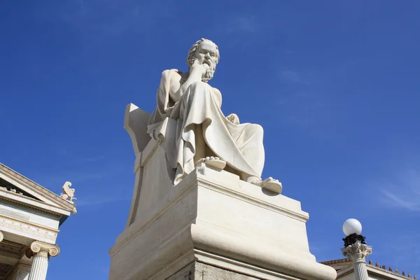 Estatua de Sócrates en Atenas — Foto de Stock