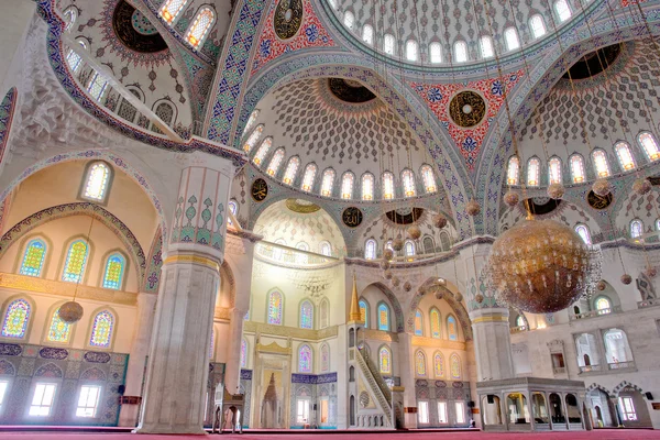 Анкара Турция - Внутри мечети Кокатепе — стоковое фото