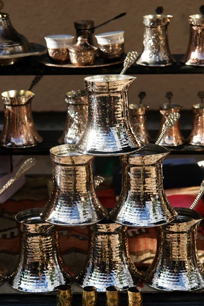 Koffie potten - mostar brug decoratie — Stockfoto