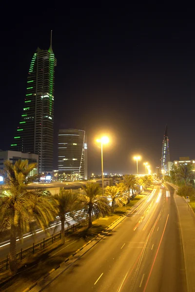 Bahrain Finanzhafen - Nachtszene — Stockfoto