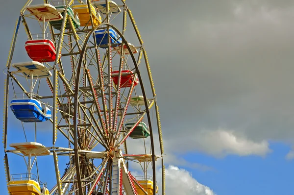 Carnival Ride Cloudy Day — Stock Photo, Image