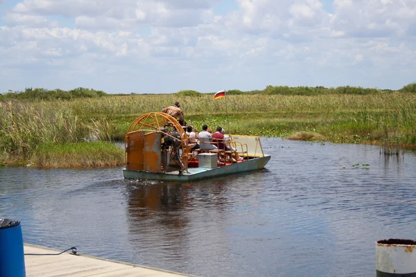 Airboat ride on the Everglades — Stock Photo, Image