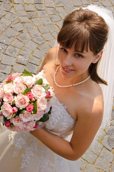Bride with the bouquet. — Stock Photo, Image