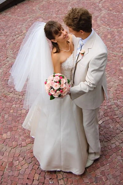 A vőlegény és a menyasszony tánc — Stock Fotó