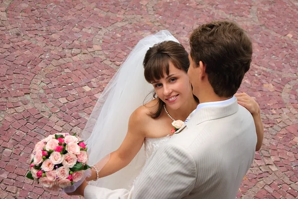 Dans van de bruidegom en de bruid — Stockfoto