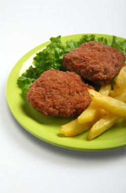 patates kızartması ve köfte