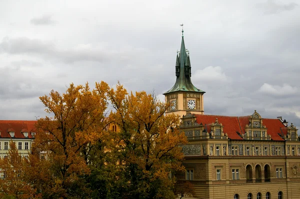 Praga architektura w jesieni — Zdjęcie stockowe