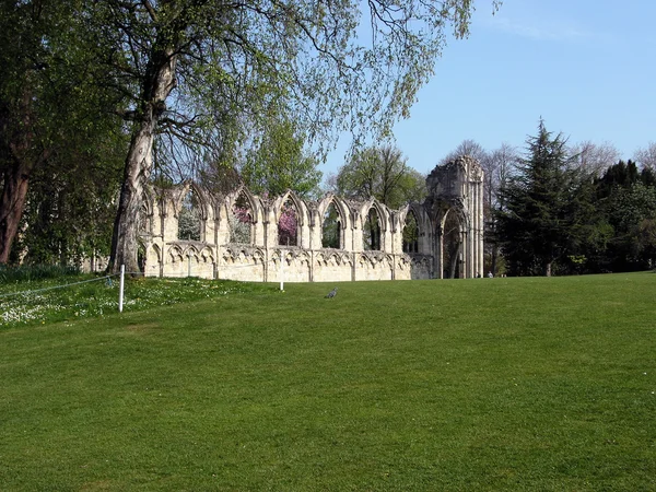 The ruins of a Norman Cathedral, in York — Stock Photo, Image