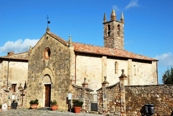 Saint Parish in Monteriggioni — Stock Photo, Image