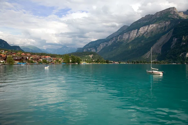 Lake Brienz, Berne Canton, Швейцария — стоковое фото