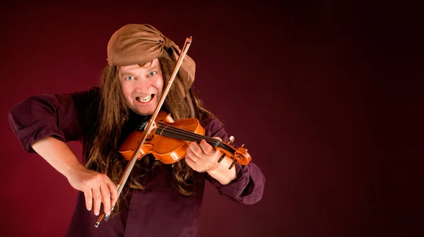 海賊演奏ヴァイオリン — ストック写真