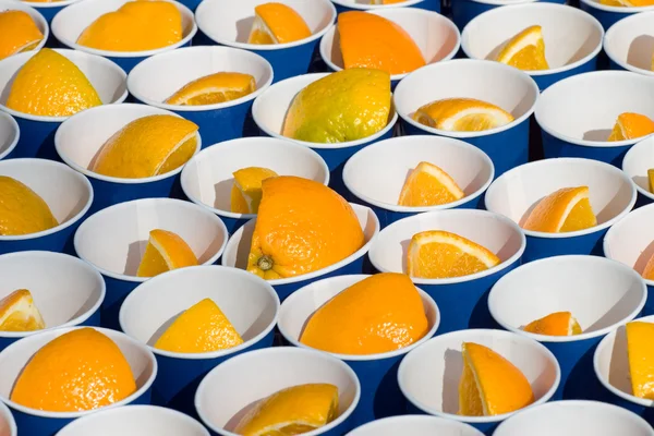 Oranges In A Cup — Stock Photo, Image