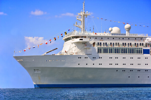 Круизное судно