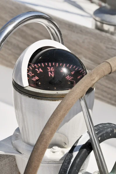 Compass on a boat — Stock Photo, Image