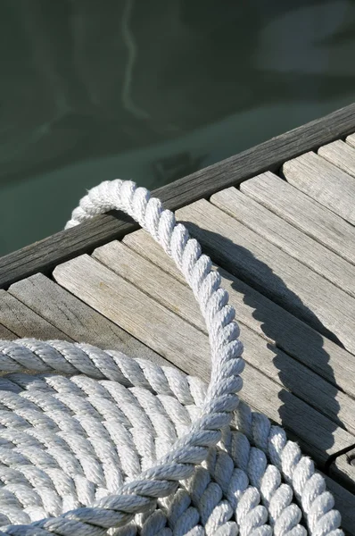 Rope on a jetty — Stock Photo, Image