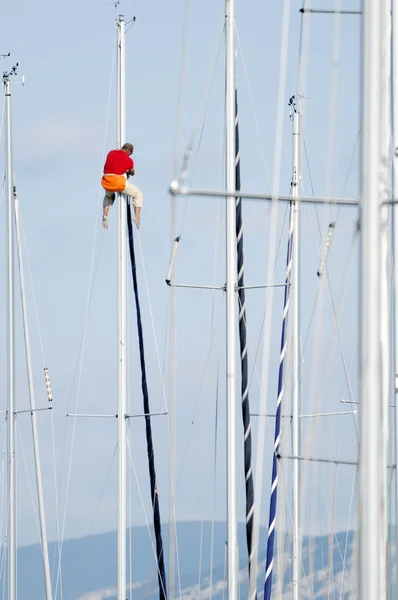 Man on a mast — Stock Photo, Image