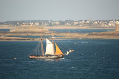 Schooner st. Malo'da defne, Fransa