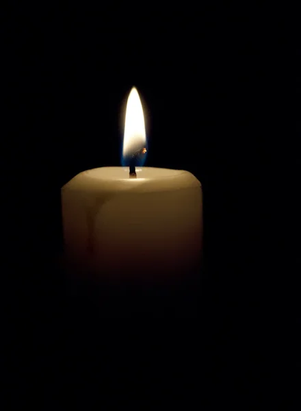 Spitze einer brennenden Kerze — Stockfoto