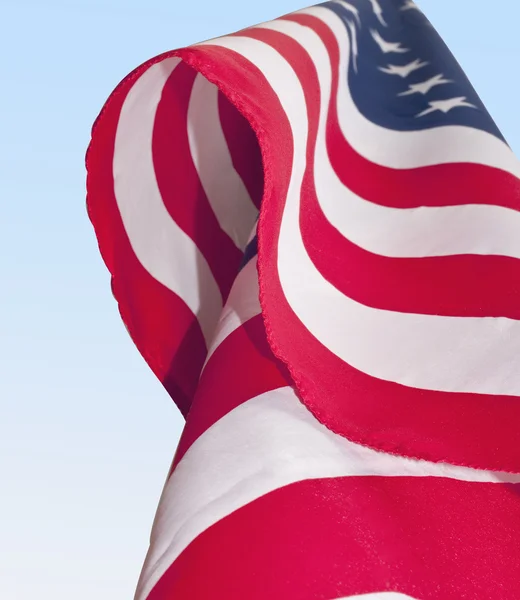 Americká vlajka z malého úhlu — Stock fotografie