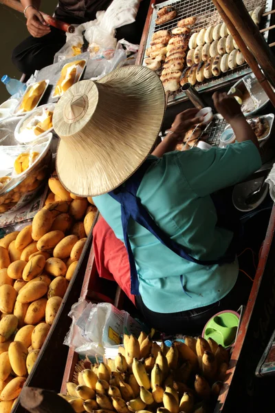 Drijvende markt in Thailand — Stockfoto