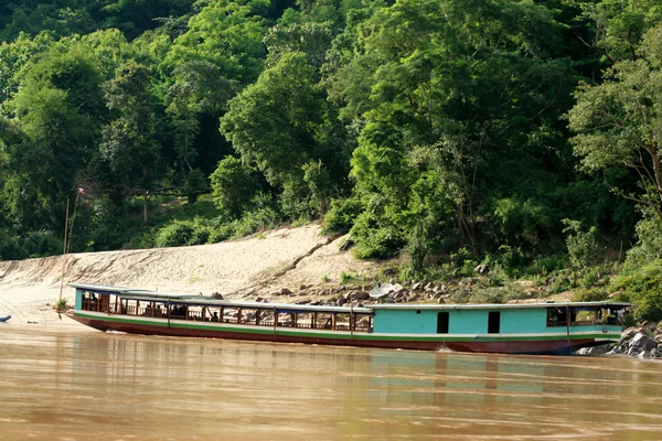 Boat at the mekong river — Stock Photo, Image