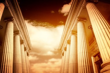 Yunan pillars