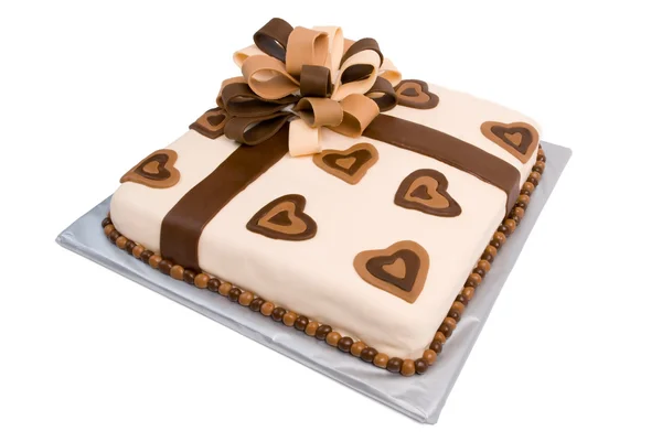 Подарочный торт с изящной лентой — стоковое фото